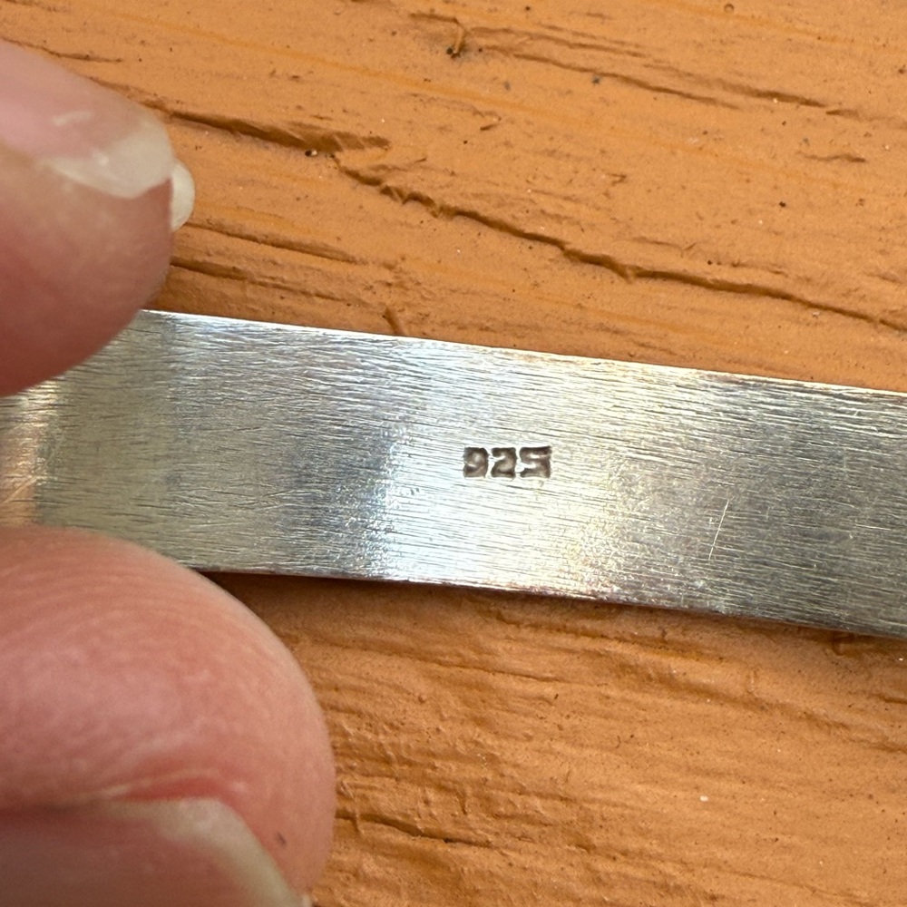 Thick Sterling silver cuff bracelet from Mexico. stamped Mexico 925. - Picture 4 of 5